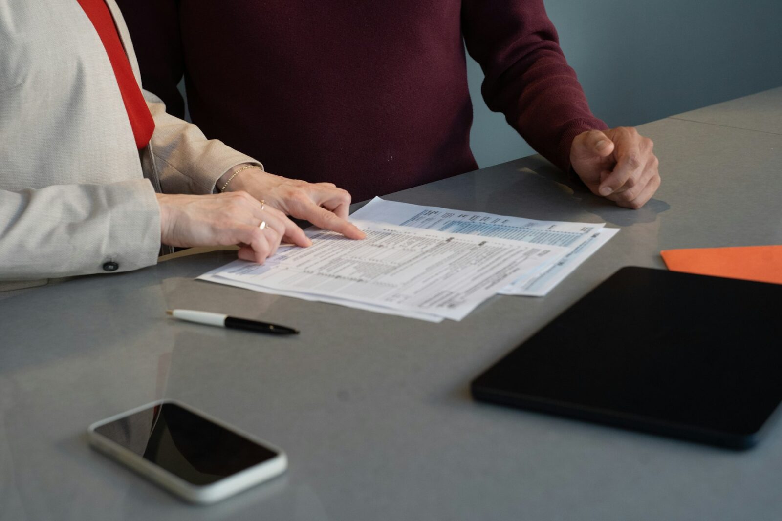 Vad ska stå på en faktura? Checklista för fullständiga och förenklade fakturor